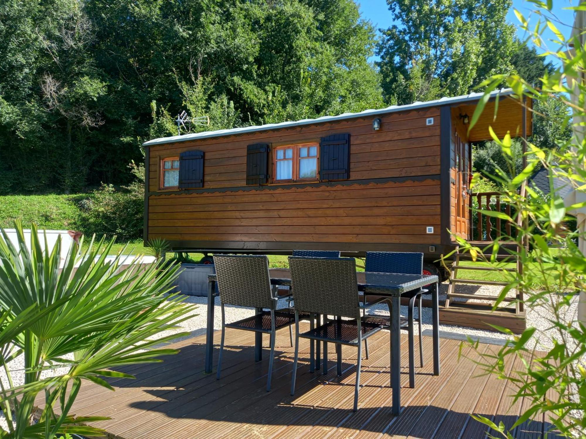 Вилла L'Oasis Des Pyrenees Campuzan Экстерьер фото