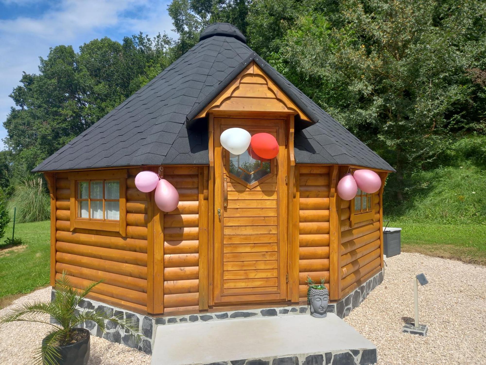 Вилла L'Oasis Des Pyrenees Campuzan Экстерьер фото