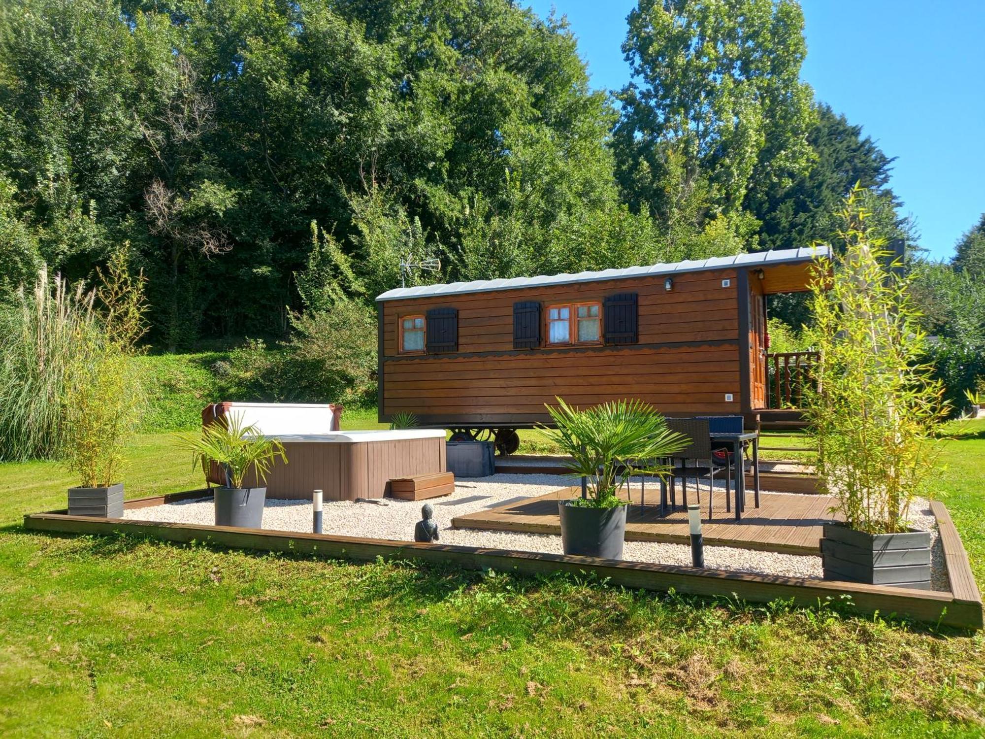 Вилла L'Oasis Des Pyrenees Campuzan Экстерьер фото
