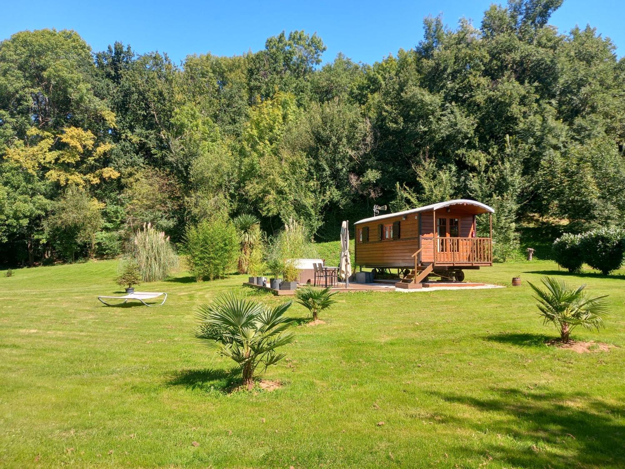Вилла L'Oasis Des Pyrenees Campuzan Экстерьер фото
